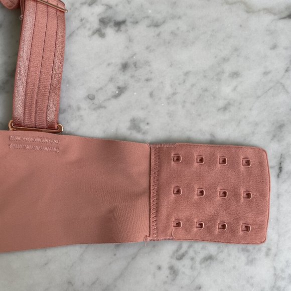 Padded V-Neck Bra - Wide Strap Medium Support - Picture 4 of 8